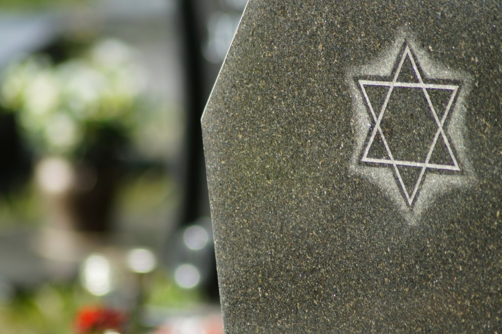 Enterrement juif à Lyon : organiser des funérailles juives